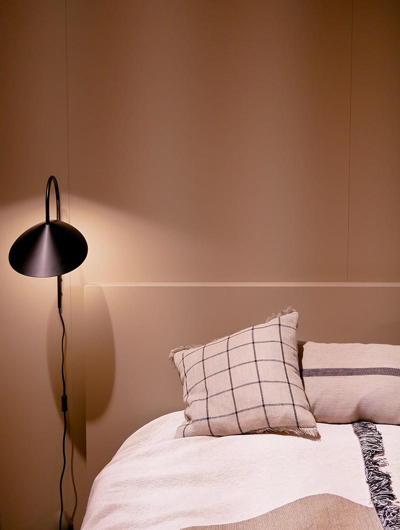 Metal Plant Stand aisundy